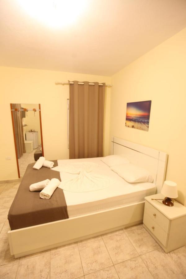 Hotel Prishtina Sarandë Eksteriør bilde