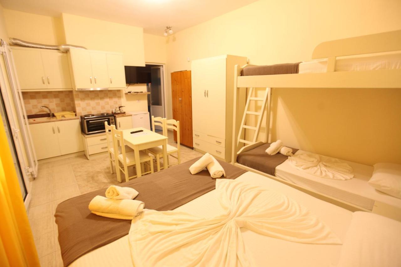Hotel Prishtina Sarandë Eksteriør bilde