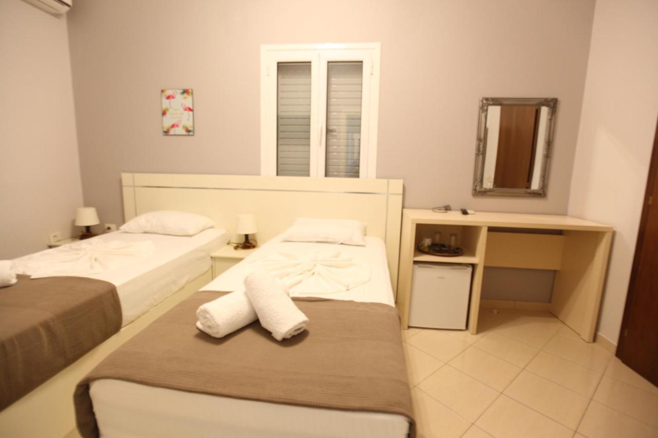 Hotel Prishtina Sarandë Eksteriør bilde