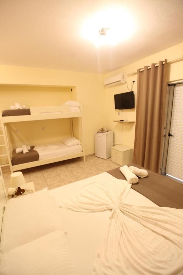 Hotel Prishtina Sarandë Eksteriør bilde