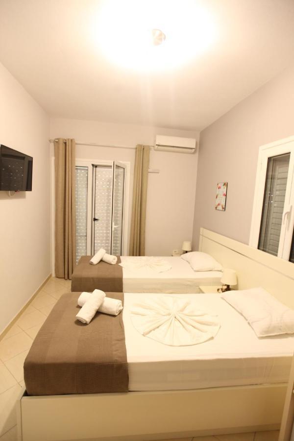 Hotel Prishtina Sarandë Eksteriør bilde