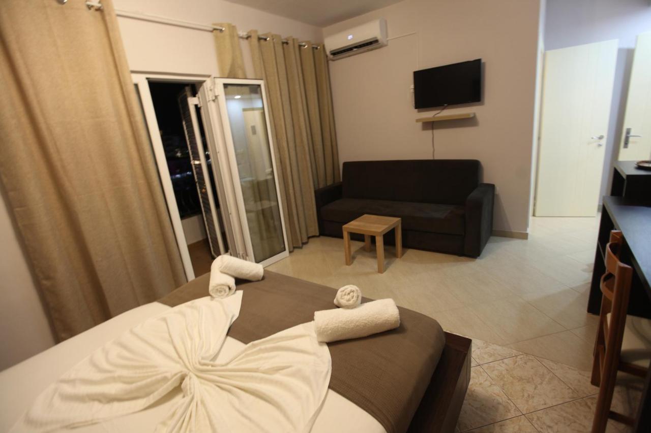Hotel Prishtina Sarandë Eksteriør bilde