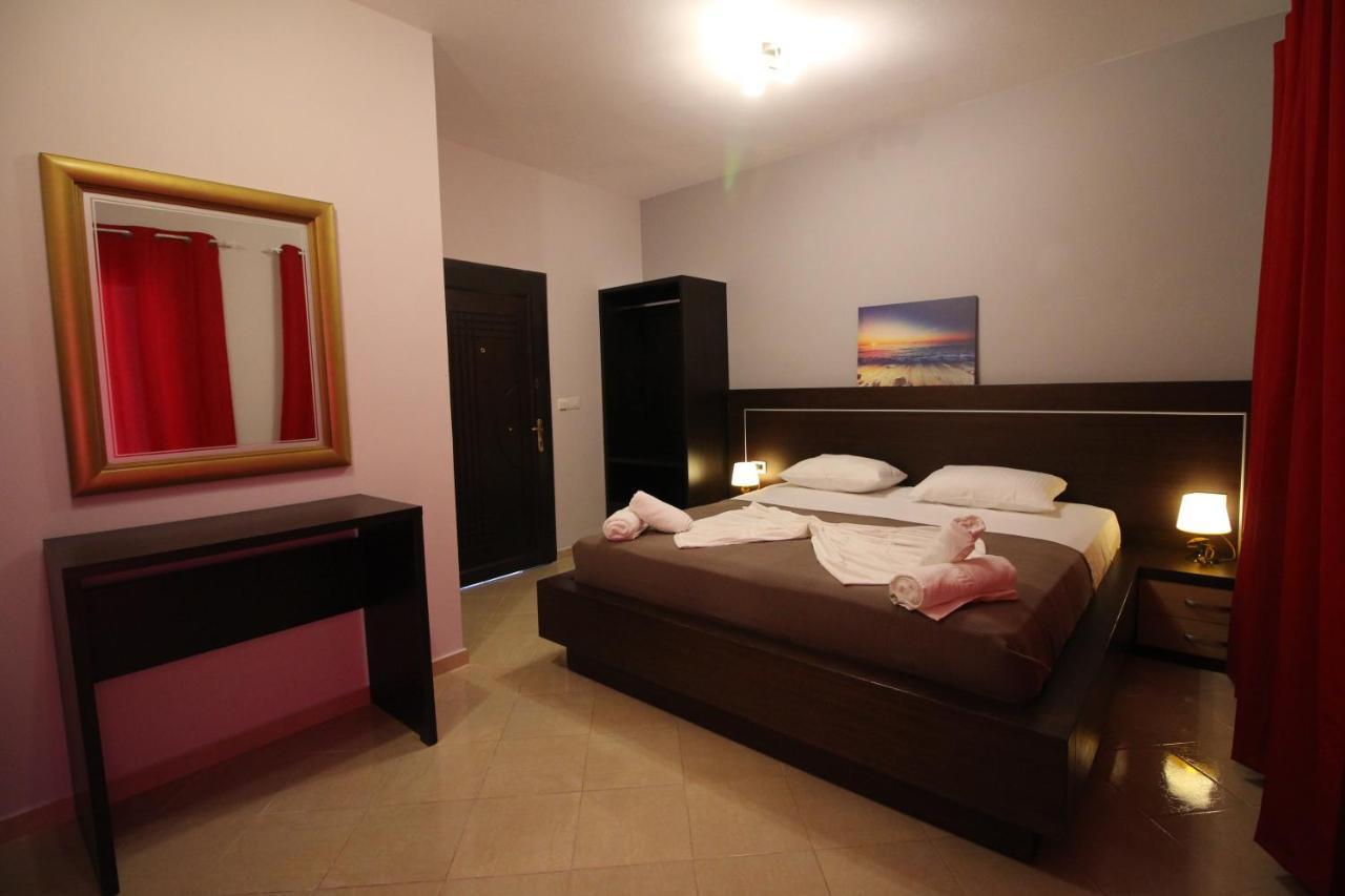 Hotel Prishtina Sarandë Eksteriør bilde