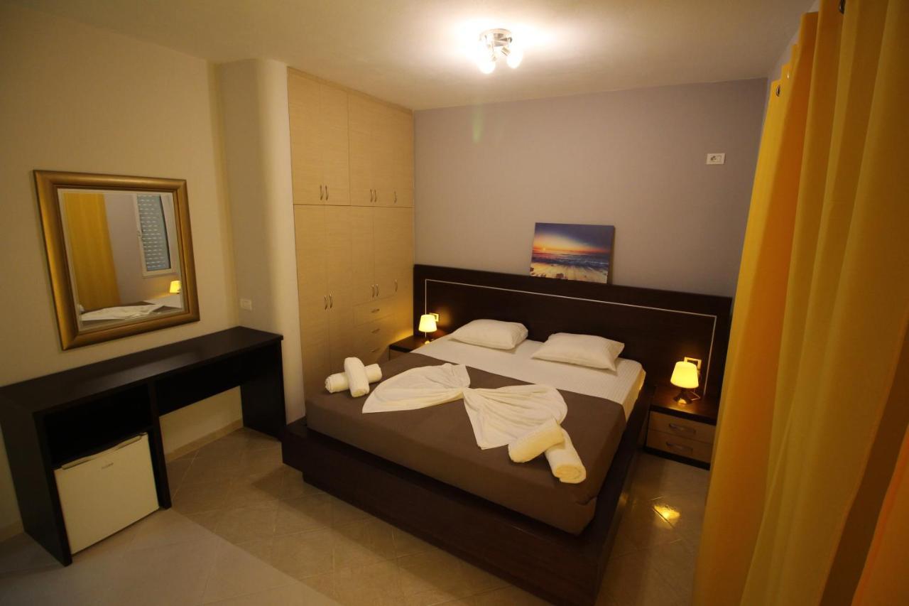 Hotel Prishtina Sarandë Eksteriør bilde