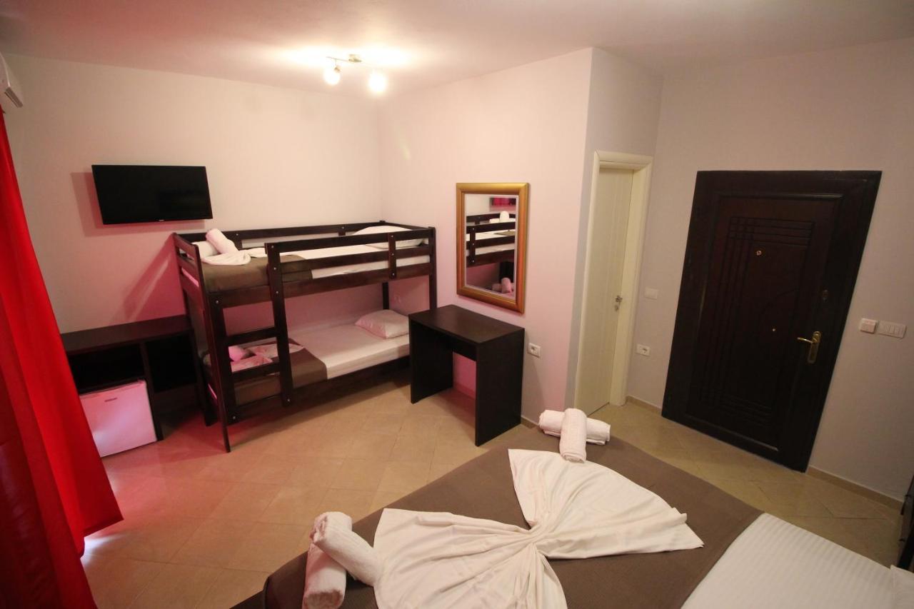 Hotel Prishtina Sarandë Eksteriør bilde