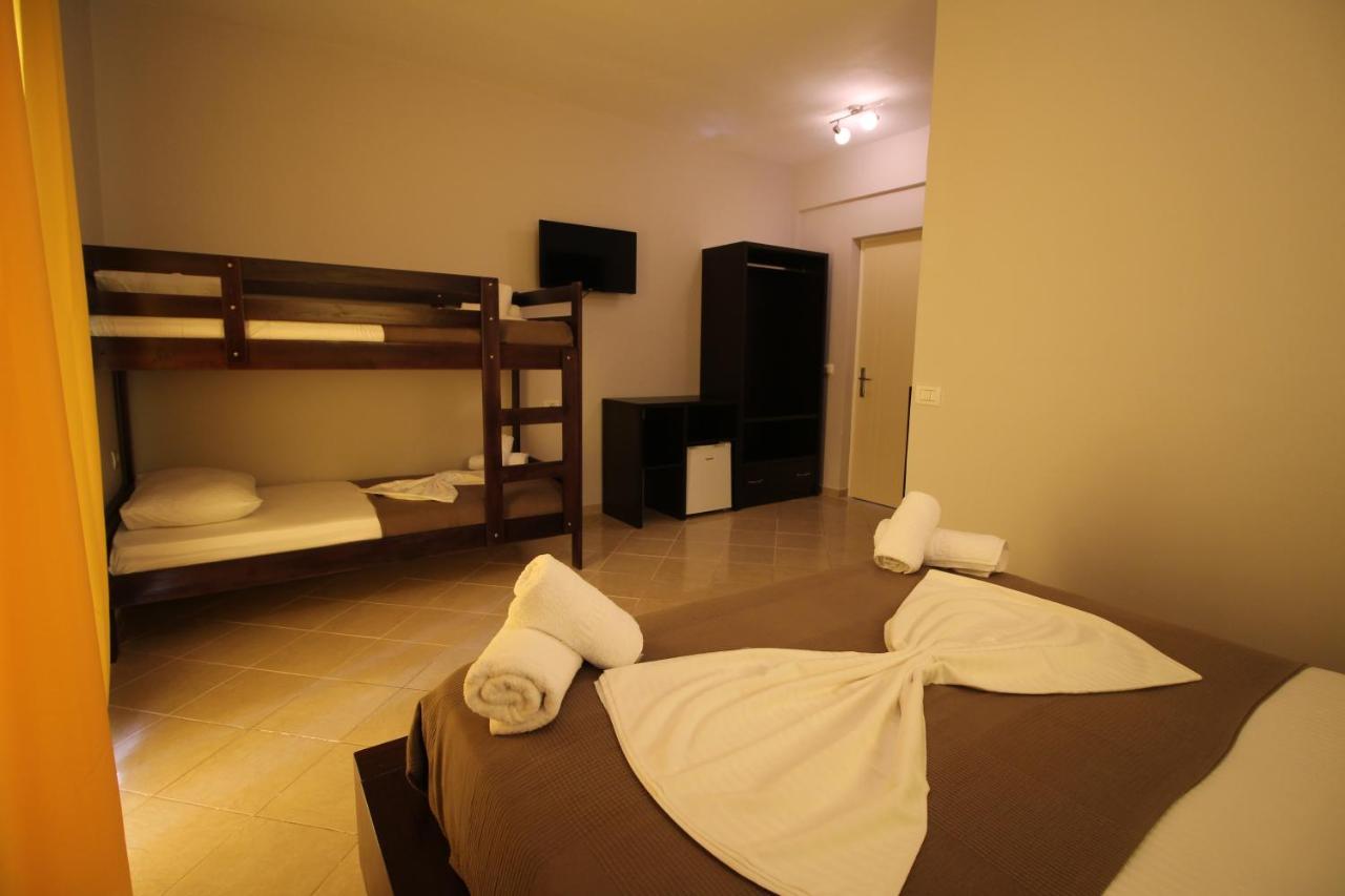 Hotel Prishtina Sarandë Eksteriør bilde