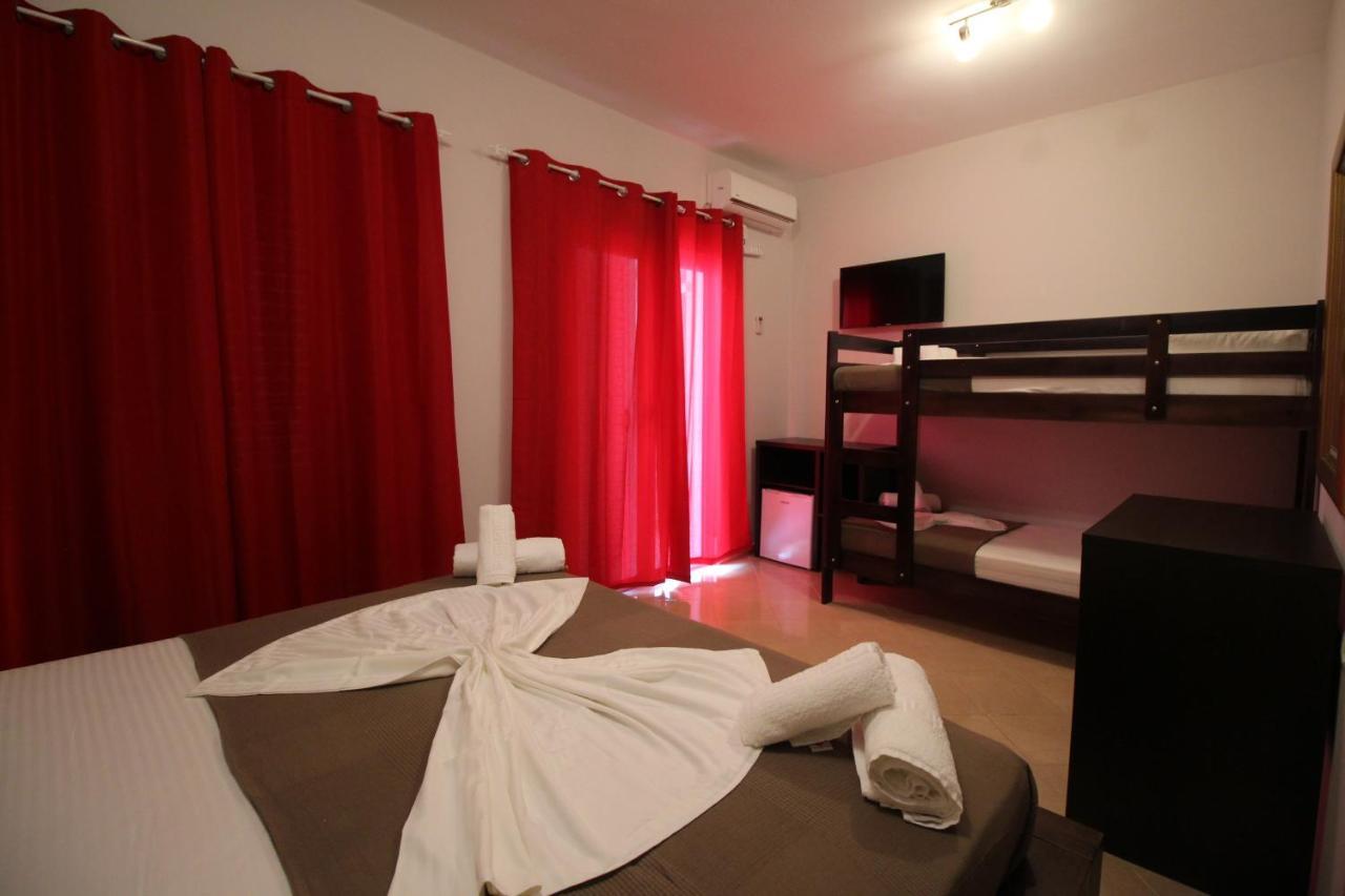 Hotel Prishtina Sarandë Eksteriør bilde
