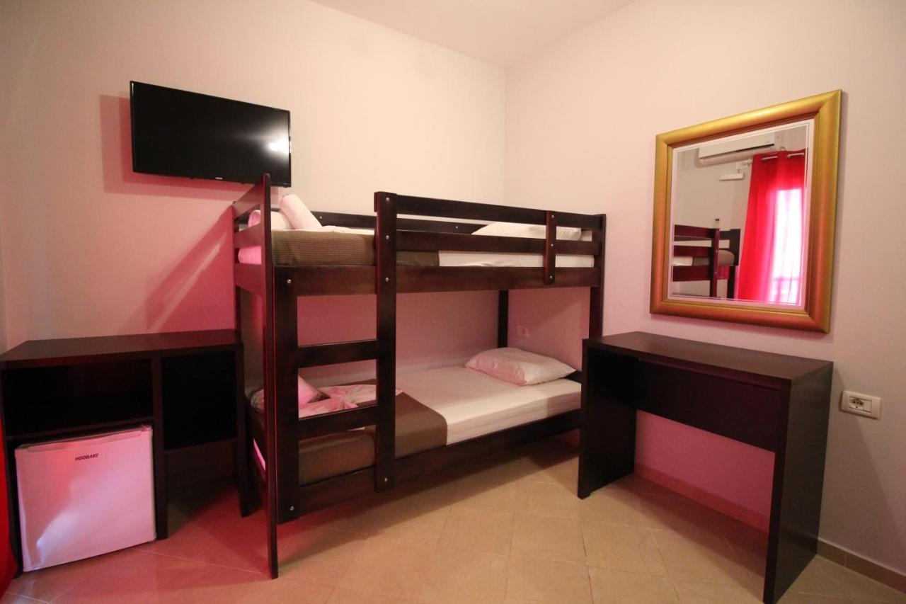 Hotel Prishtina Sarandë Eksteriør bilde